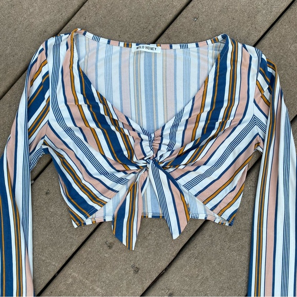 Wild Honey Bell Sleeve Front Tie Crop Top - Picture 2 of 5